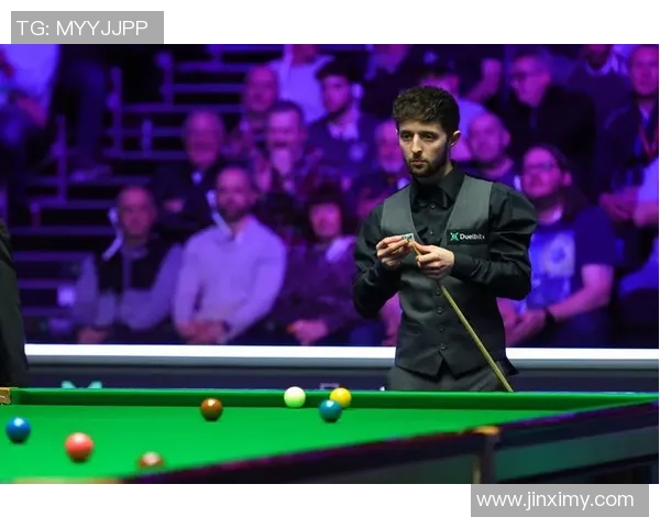 克鲁斯足球球星传记：从早期奋斗到世界舞台的荣耀与成就